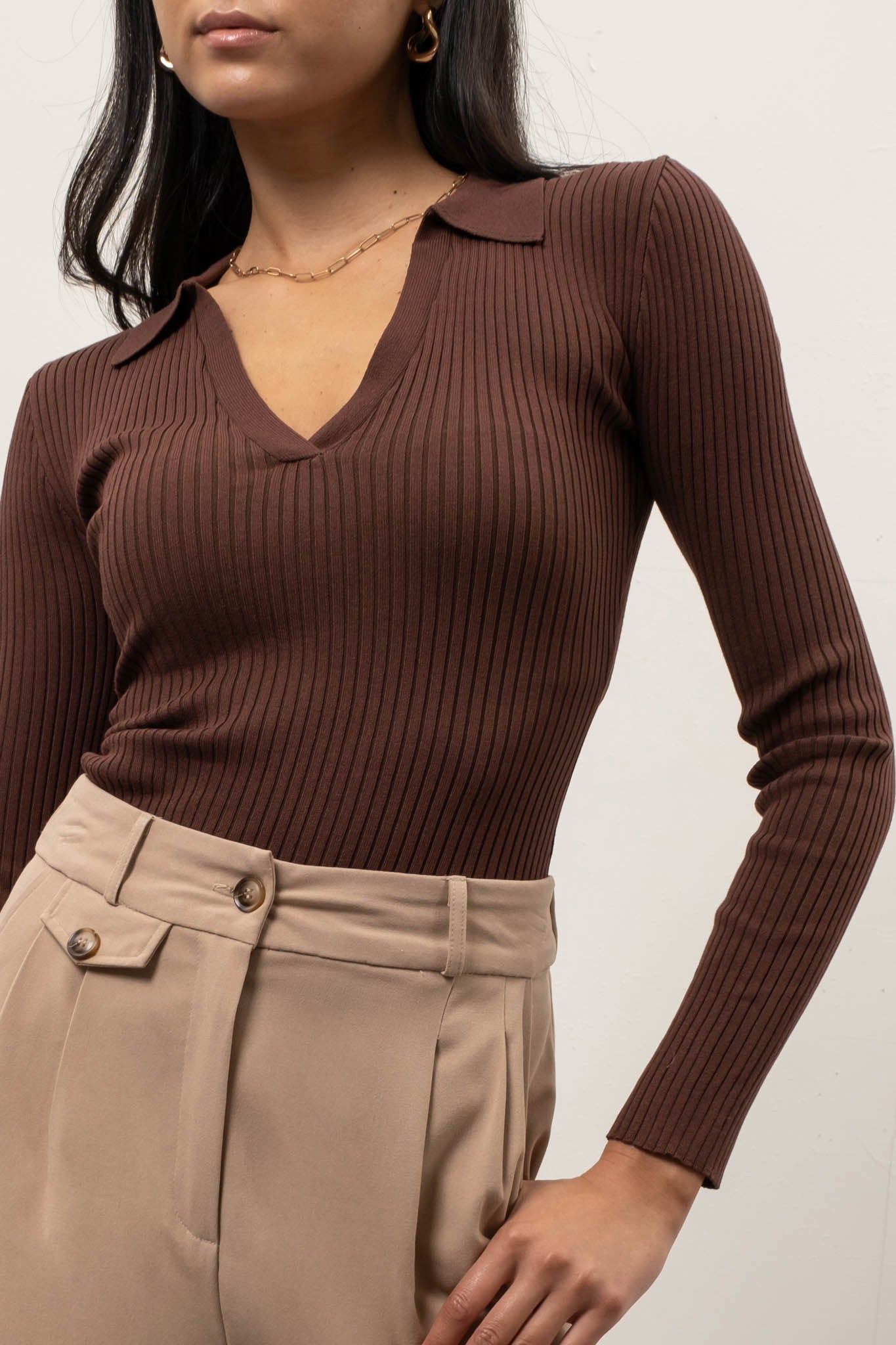 Ribbed collared top