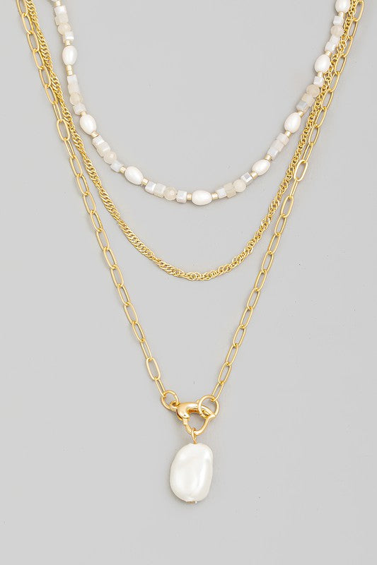 Pearl pendant layered necklace