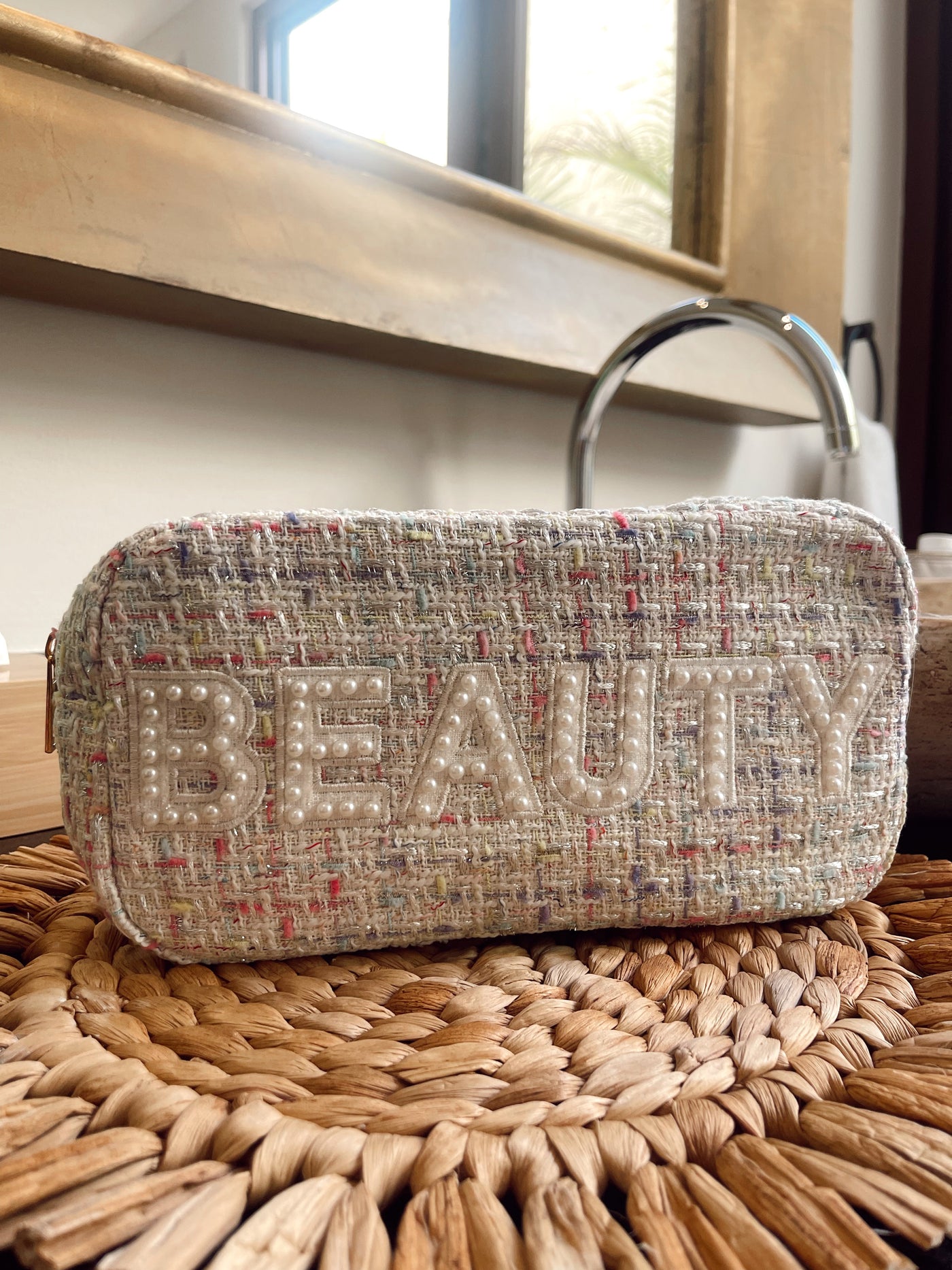 Beauty Large - White Tweed