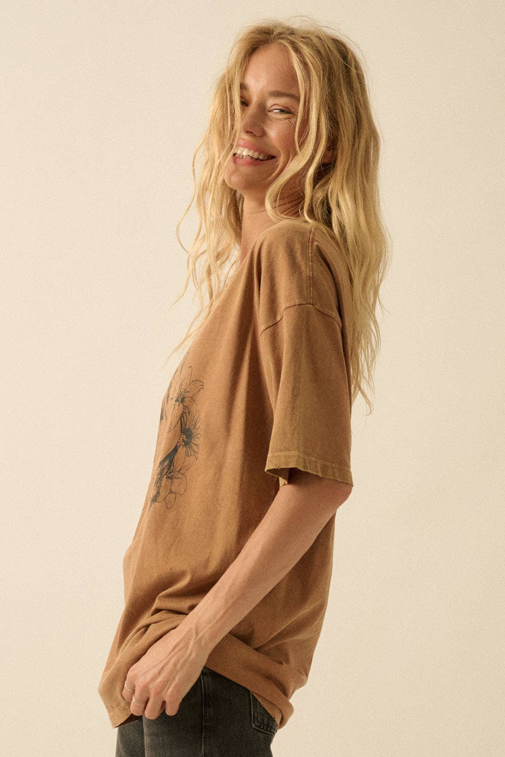 Horses and Flowers Distressed Tee