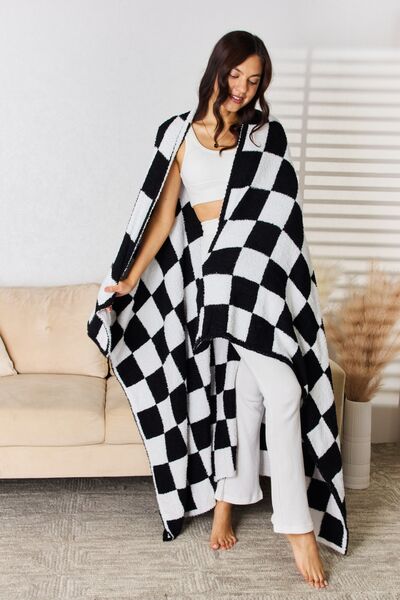Cuddley Checkered Throw Blanket - ONLINE ONLY